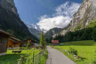 Hiking from Stechelberg to Lauterbrunnen