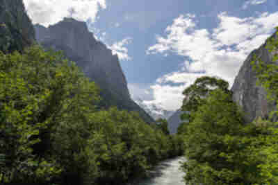 Hiking from Stechelberg to Lauterbrunnen