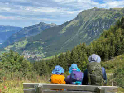 Hiking from Wengen to Kleine Scheidegg
