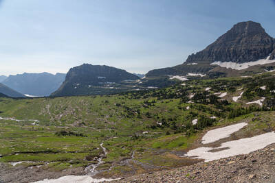 Hiking to Hidden Lake at Logan Pass