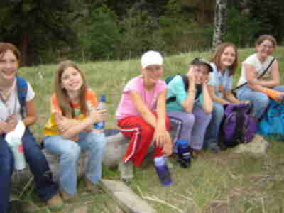 Relaxing on a log before the Windsong presentation