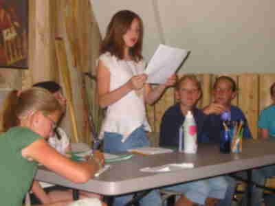 Lacey presenting the con lynx side of the debate